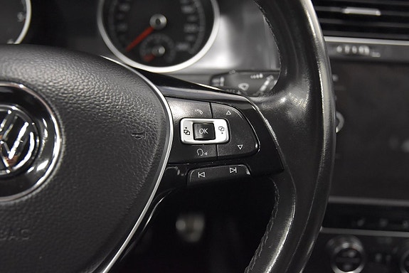 Volkswagen Golf Alltrack 11 of 19