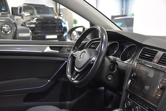 Volkswagen Golf Alltrack 8 of 19