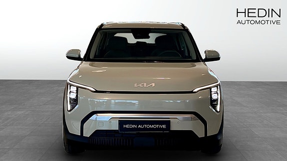 Kia EV3 11 of 13