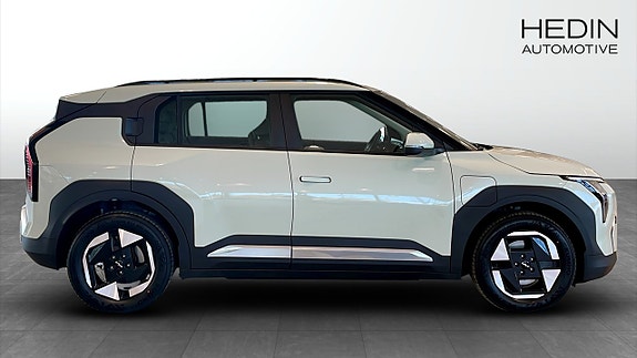 Kia EV3 8 of 13