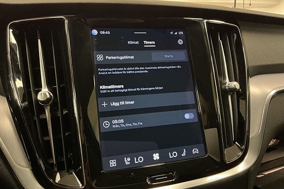 Volvo V60 22 of 28