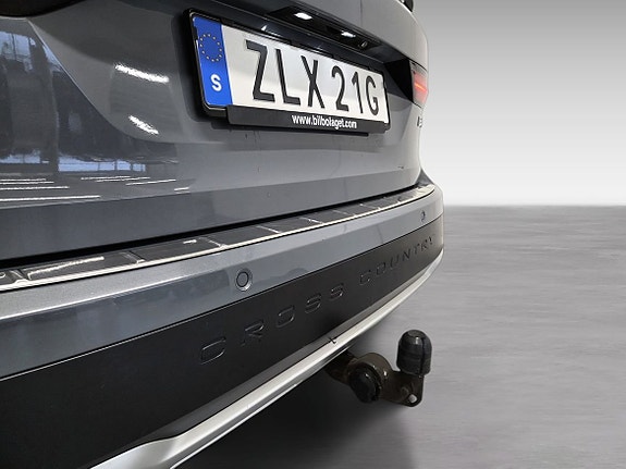 Volvo V90 Cross Country 7 of 10