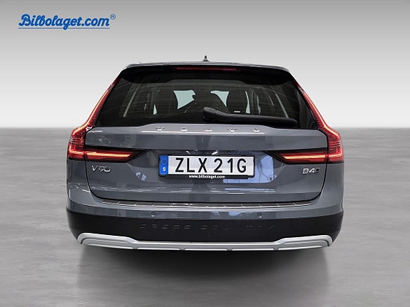Volvo V90 Cross Country 5 of 10