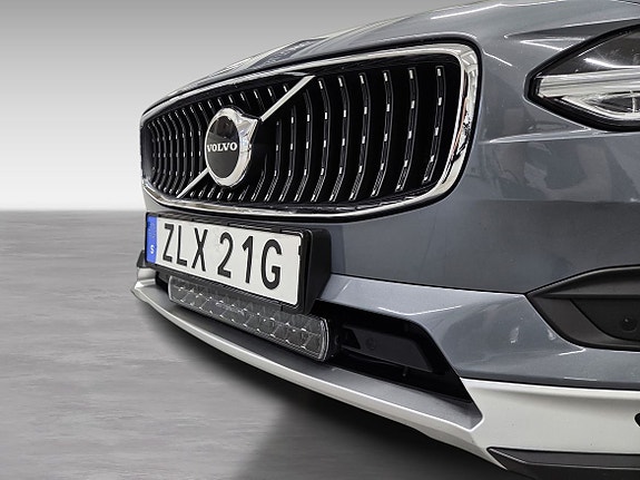 Volvo V90 Cross Country 15 of 16