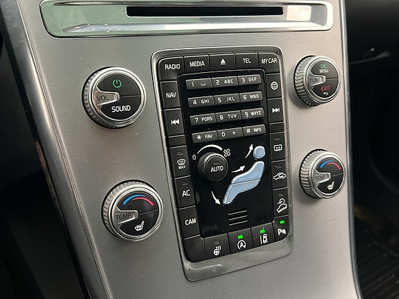 Volvo XC60 29 of 30