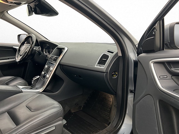 Volvo XC60 17 of 30