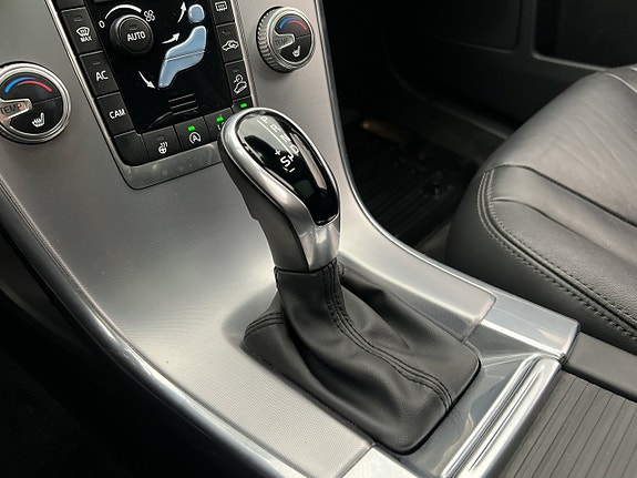 Volvo XC60 30 of 30