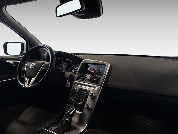 Volvo XC60 13 of 13