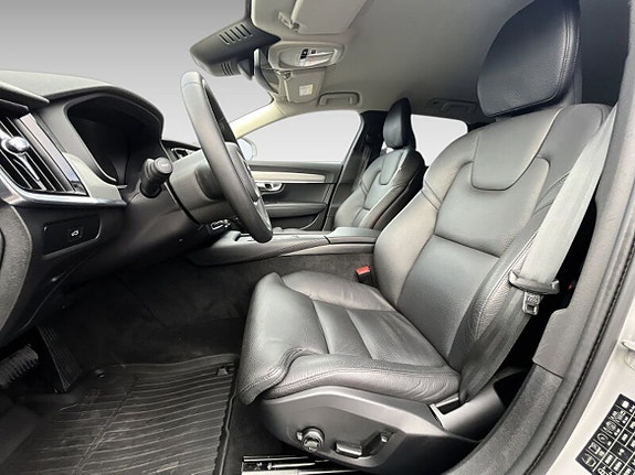 Volvo V90 Cross Country 9 of 20