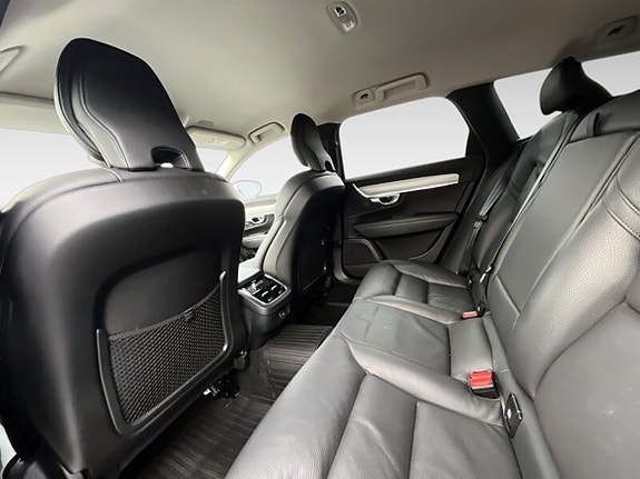 Volvo V90 Cross Country 12 of 20
