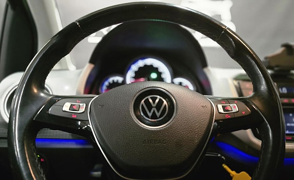 Volkswagen e-Up! 25 of 30