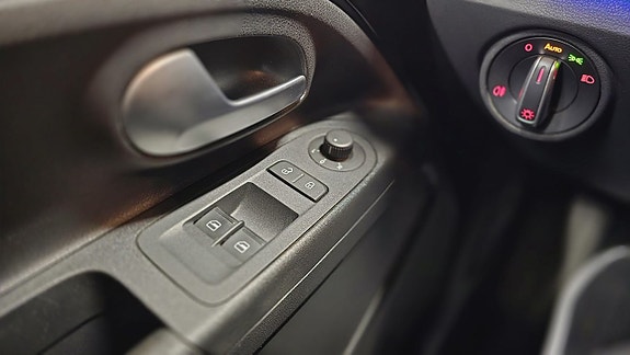 Volkswagen e-Up! 23 of 30