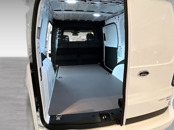 Ford Transit Connect 13 of 18