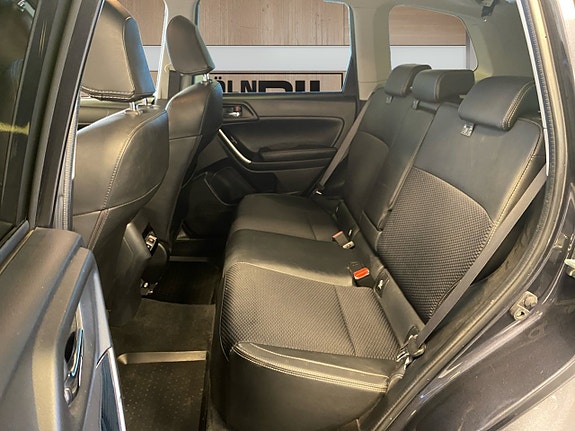 Subaru Forester 12 of 16