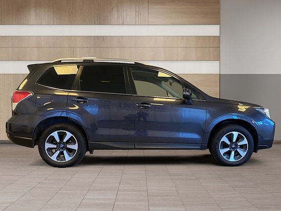 Subaru Forester 4 of 16