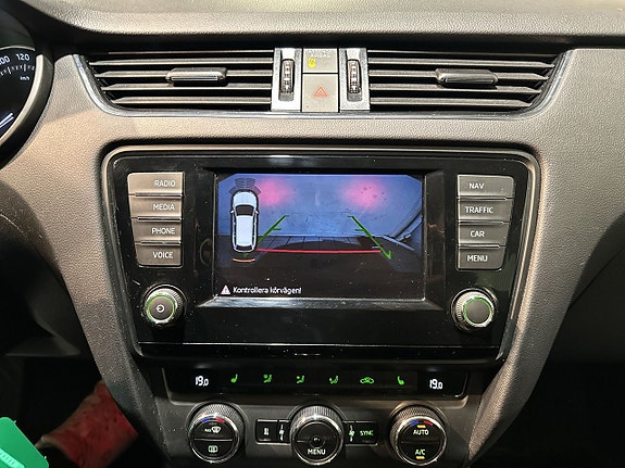 Skoda Octavia Scout 15 of 25