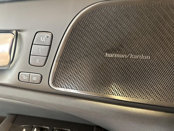 Volvo V60 16 of 19