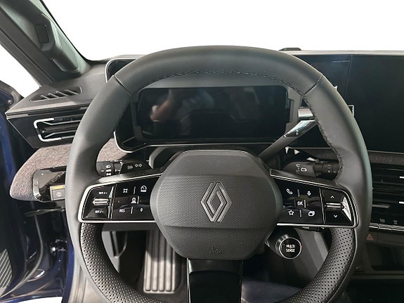 Renault 5 E-Tech 9 of 13