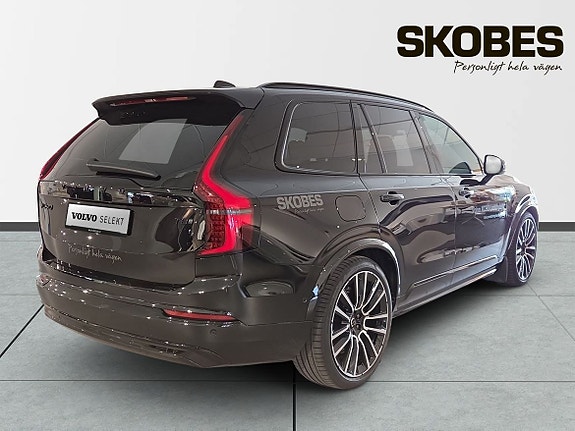 Volvo XC90 8 of 24