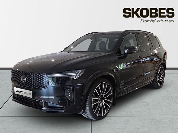Volvo XC90 3 of 24