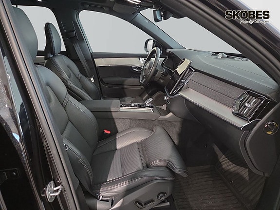 Volvo XC90 12 of 24