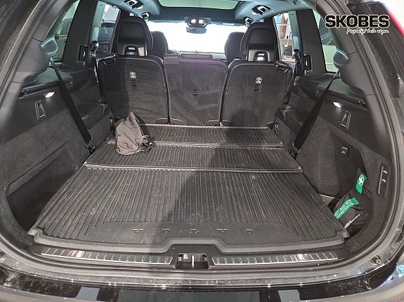 Volvo XC90 17 of 24