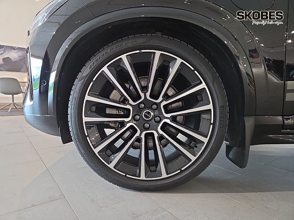 Volvo XC90 18 of 24