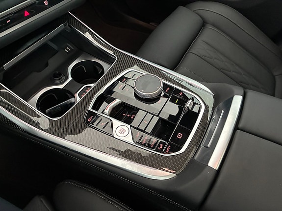 BMW X7 10 of 17