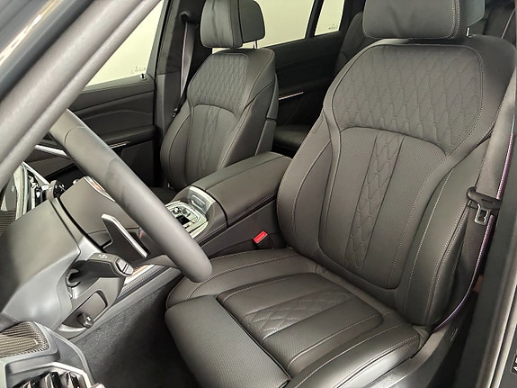 BMW X7 8 of 17