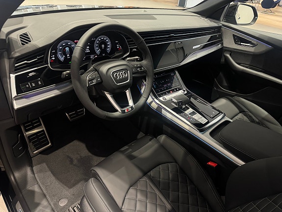 Audi Q8 5 of 9