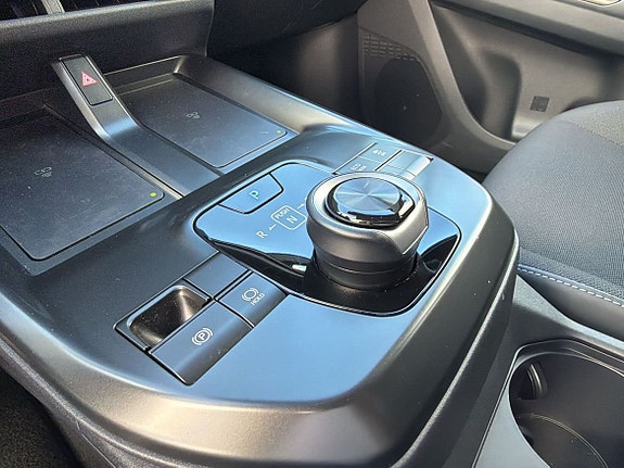 Toyota C-HR 20 of 26