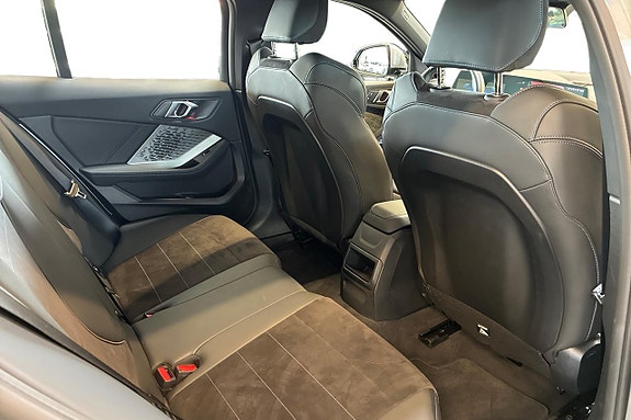 BMW 120 7 of 19