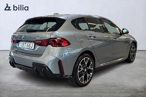 BMW 120 17 of 19