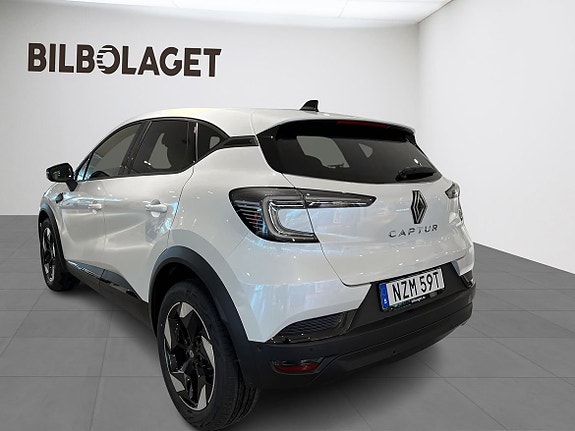 Renault Captur 3 of 22