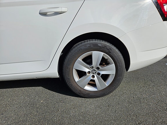 Skoda Fabia 9 of 14