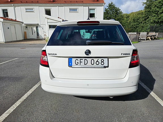 Skoda Fabia 10 of 14