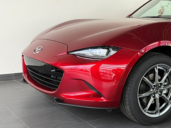Mazda MX-5 7 of 18
