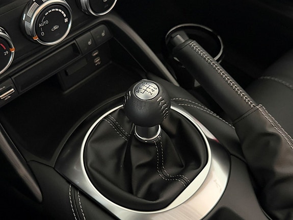 Mazda MX-5 13 of 18
