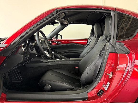 Mazda MX-5 9 of 18