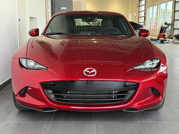 Mazda MX-5 8 of 18