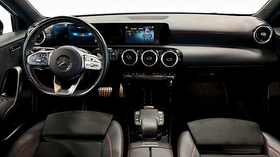 Mercedes-Benz A180 4 of 16