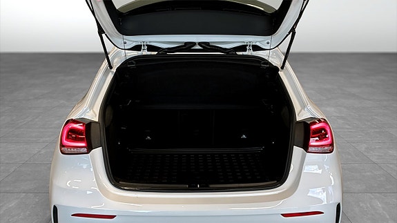 Mercedes-Benz A180 10 of 16