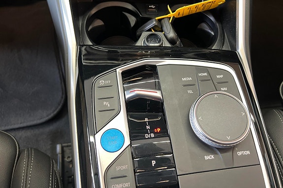 BMW i4 12 of 16