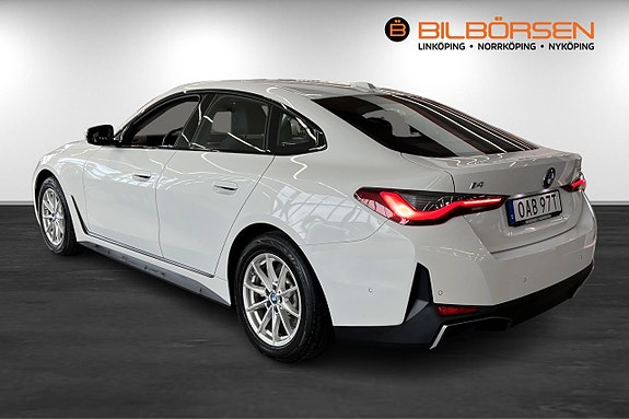 BMW i4 6 of 16