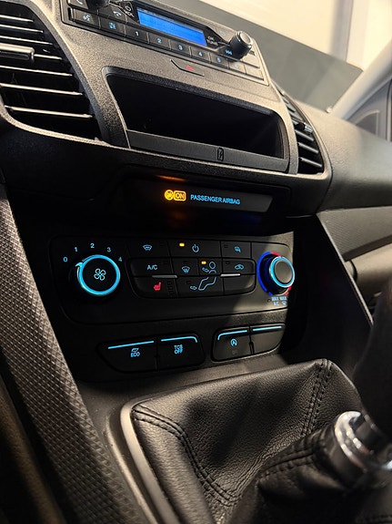 Ford Transit Connect 24 of 29