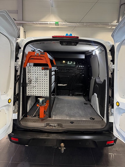 Ford Transit Connect 12 of 29