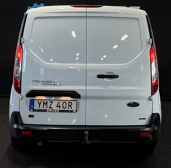 Ford Transit Connect 10 of 29