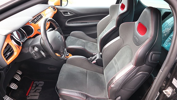 Citroen DS3 4 of 12