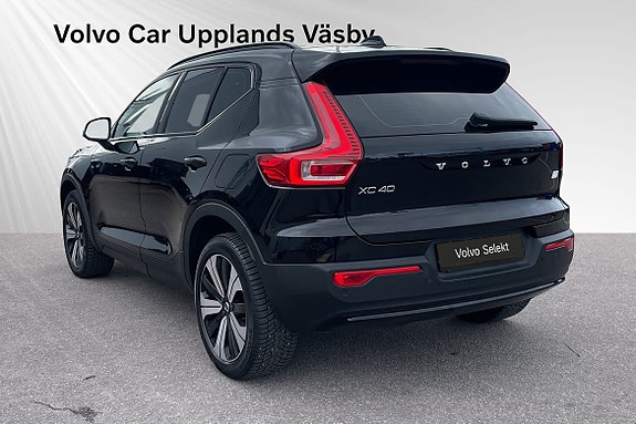 Volvo XC40 4 of 15