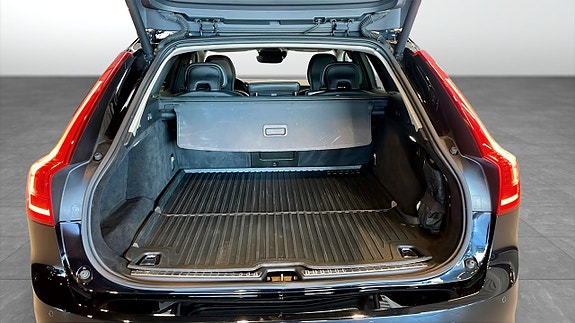Volvo V90 10 of 11